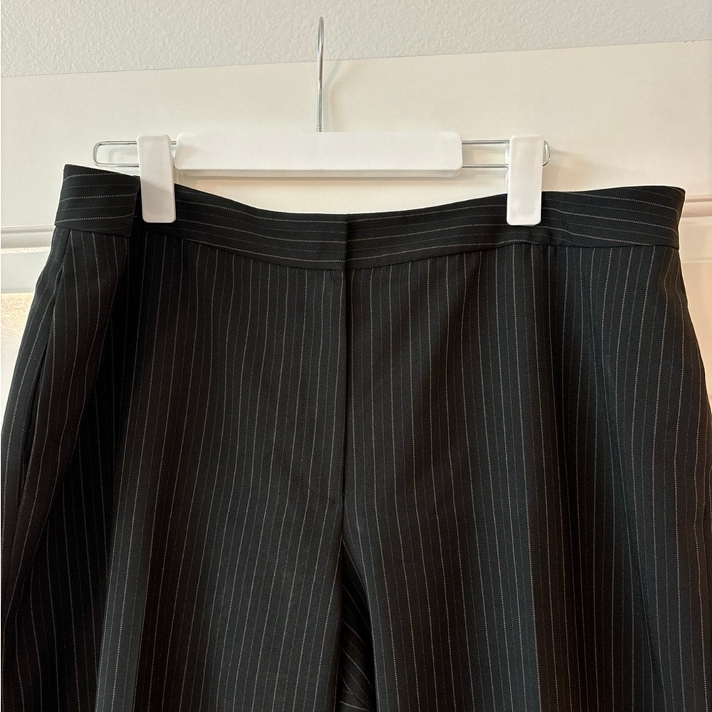 Evan Picone Black Pantsuit Professional Tailored Design - Picture 7 of 10